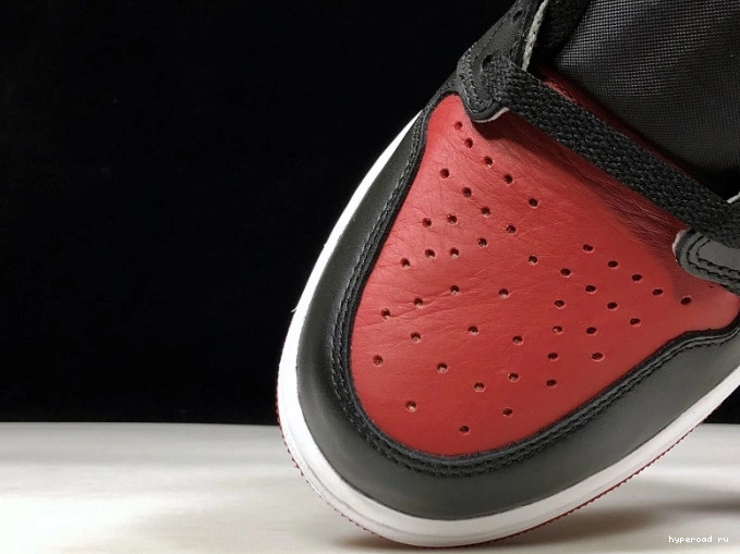 Jordan 1 High 555088-001 OG Banned Retro Air 1031